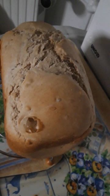 Хлеб в хлебопечке. Вот такой сегодня получился . Кому н