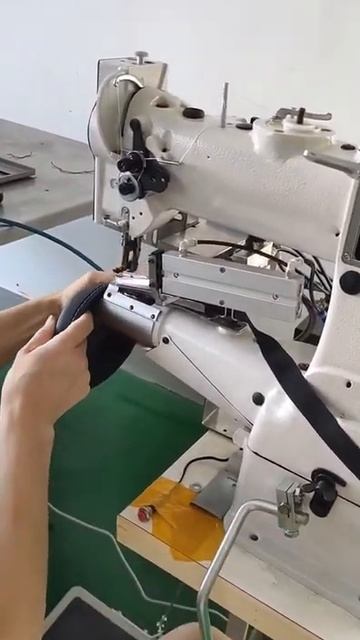 Автоматическая швейная машинка с обрезкой и обжигом т