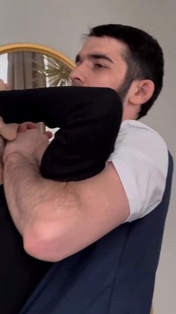 Любимая работа ,люблю помогать людям твори добро поня? смотреть онлайн