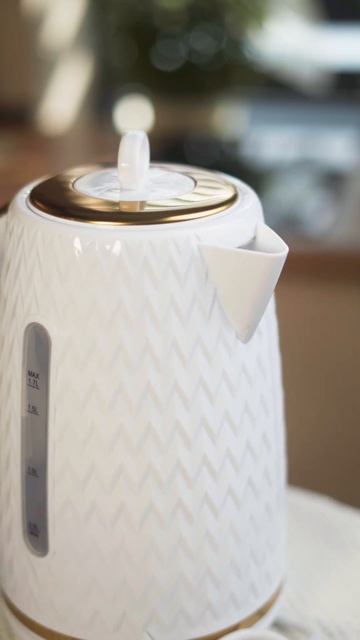 Чайник електричний 1.7 л білий потужність 2000 Вт Sokany SOKANY смотреть онлайн