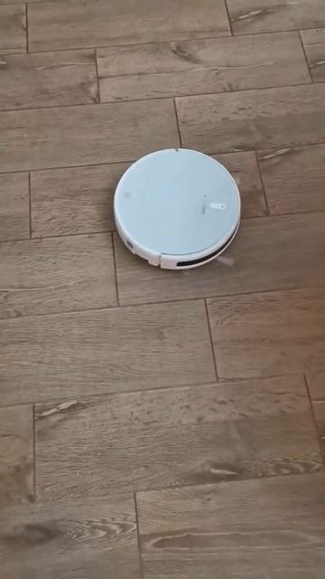 Робот пылесос REDMOND RV R640S #shorts смотреть онлайн