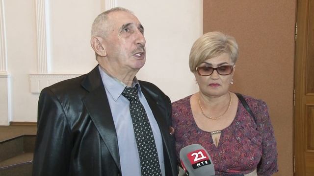 В городском Дворце культуры Биробиджана чествовали с? смотреть онлайн