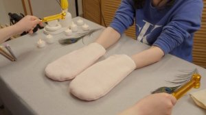 АСМР без слов — массаж рук и уход под успокаивающие зв