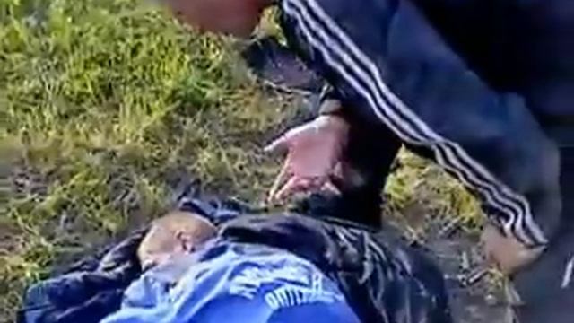 Бомж спит! (от Пончика и Батона) смотреть онлайн