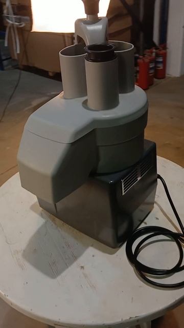 Овощерезка Robot Coupe CL30 Bistro смотреть онлайн