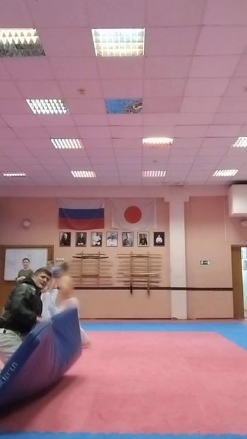 Когда уже нет сил гонять вес, надо делать хоть что-то... смотреть онлайн