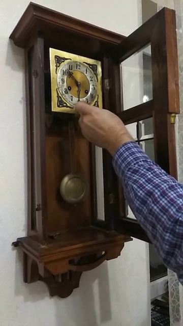 Часы настенные Junghans