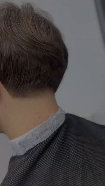 Мужская стрижка средней длины #мужскаястрижка #menshairc смотреть онлайн