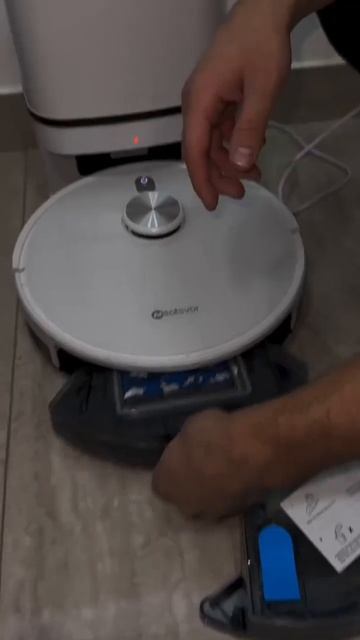 Это я о своем новом помощнике, умный робот пылесос Neavtso смотреть онлайн