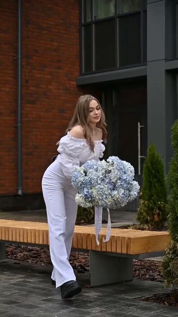 Нежнейший букет из гортензий! смотреть онлайн