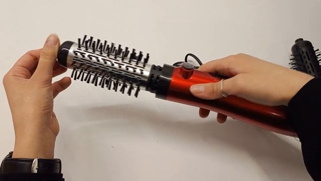 Відео огляд: Фен щітка для сушіння волосся, що обертає? смотреть онлайн