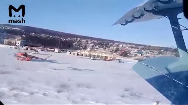 Момент жесткой посадки Ан-2 в Магадане смотреть онлайн