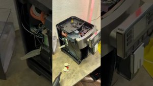 Кофемашина Saeco gaggia ошибка е05. Не готовит кофе, не запол?