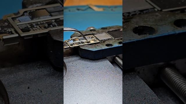 iPhone 7 после зарядки перестал включаться, ремонт Екатер смотреть онлайн