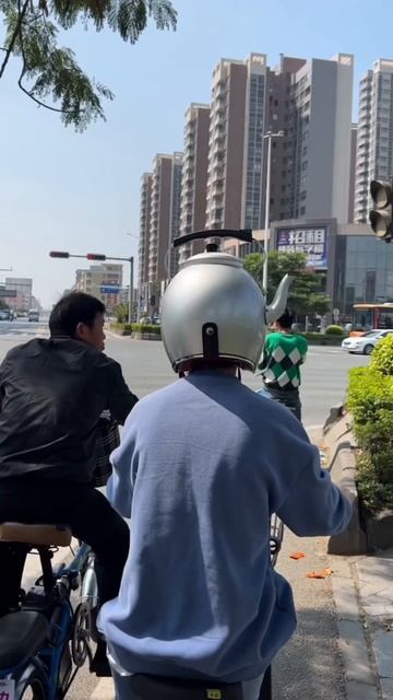 Чайник на дороге#смешно #shorts смотреть онлайн