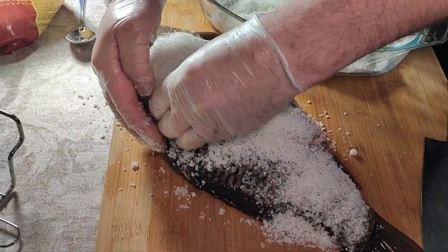 Рыба в соли, запечённая в духовке смотреть онлайн