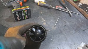 Как снять крыльчатку с фена для волос.