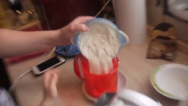 Кексы детские для детей,ребенок готовит: prepare cupcakes смотреть онлайн