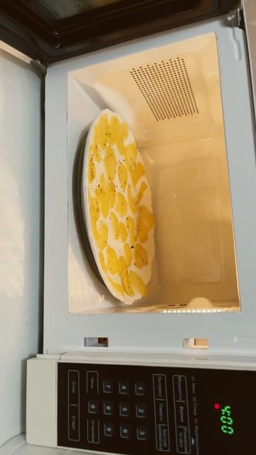 Готовим ахрененые чипсы в микроволновке за 5 минут #чи? смотреть онлайн