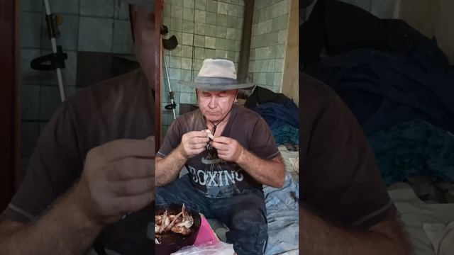 На перекус, крылышки приготовленные в маринаде с медо? смотреть онлайн