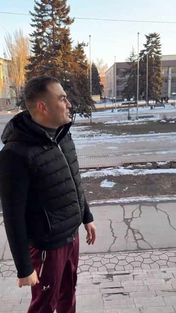 В самом центре Енакиево находится магазин бытовой те? смотреть онлайн