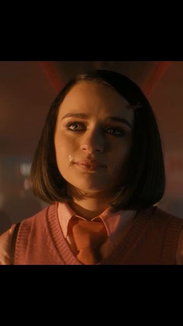 ЗА ЧТО ОН ТАК С НЕЙ?!? Название: Быстрее пули (2022) #shorts #bullet #bullettrain #film #2022 смотреть онлайн