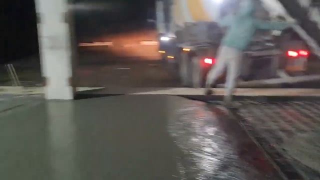 заливка бетона, миксер с лотка смотреть онлайн