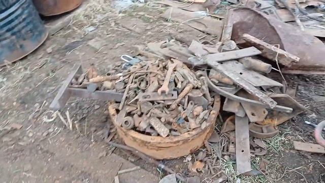 Первый день копа в 2024 году.Коп вдоль полей.Разнообразн смотреть онлайн