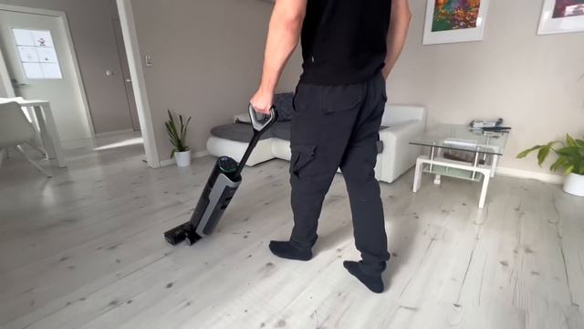 Купили. Пылесос для сухой и влажной уборки. смотреть онлайн