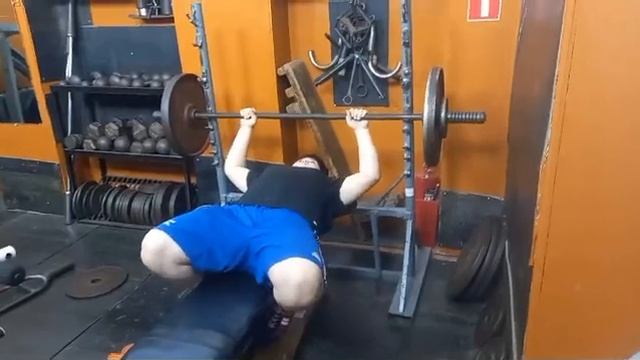 почти делаю свой вес но не хватает 20 кг чтобы сделать смотреть онлайн