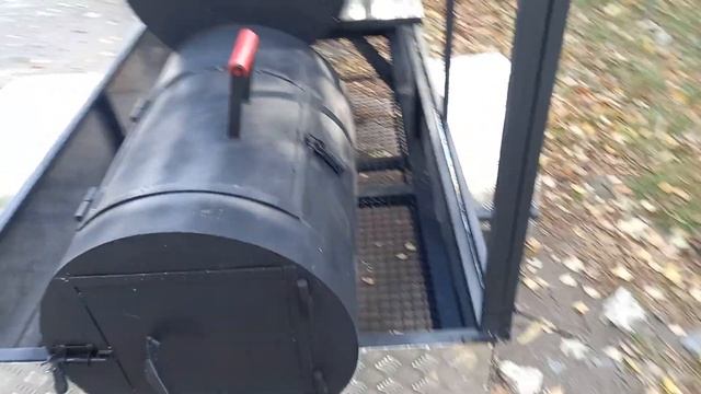 техаський смокер коптільня на колесах смотреть онлайн