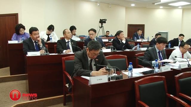 Э.Бат-Үүл /Нийслэлийн засаг дарга бөгөөд Улаанбаатар хотын захирагч/