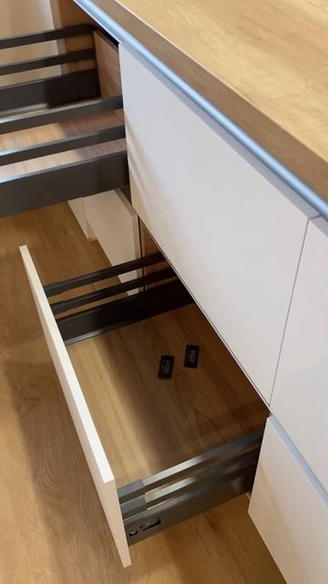 #кухняназаказ с пеналом для бытовой техники без верхн? смотреть онлайн