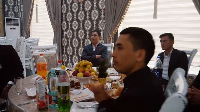 Амриддин Жумаев - Онажон Отажон Хамма Кутган Тарона смотреть онлайн