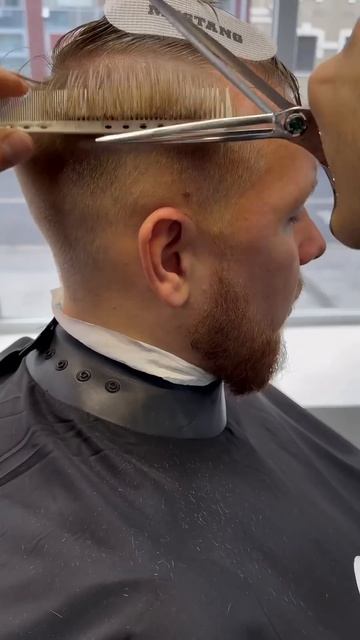 🔥лайк🧡 #стрижка #barbershop #парикмахер #haircut #женскаястри смотреть онлайн