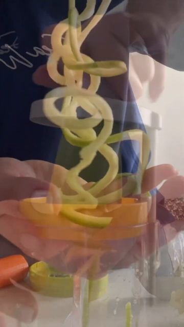 Спиралайзер (спирализатор) Smart Solutions смотреть онлайн