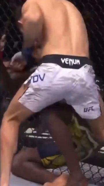 #2 в среднем весе🚀#imavovnassourdine#ufc#ufcfightnight #ufcsaudiarabia#chempion#isra смотреть онлайн