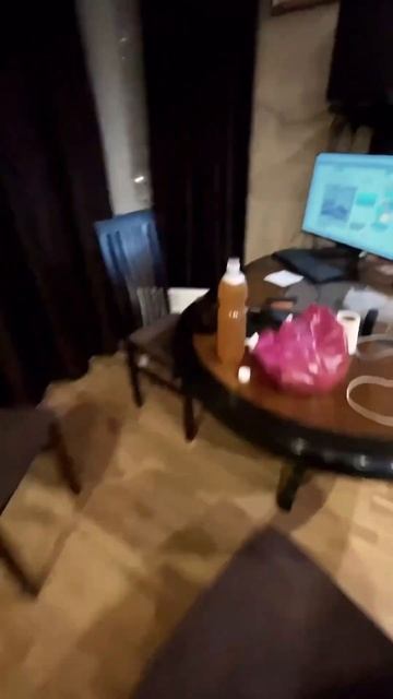 Жизнь меняется. Неизменно только одно - пустой холодил смотреть онлайн