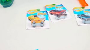 МАШИНКИ ХАМЕЛЕОНЫ и Даник - Видео про машинки меняющие