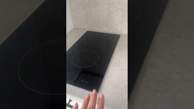 Распаковка — Электрическая варочная панель Evelux EV 3020