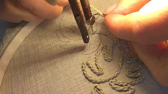 15 Урок. ВЫШИВКА ШНУРОМ на бытовой швейной машине. смотреть онлайн