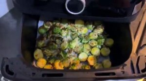 Готовлю в аэрогриле брюссельскую капусты 👌Первый ра?