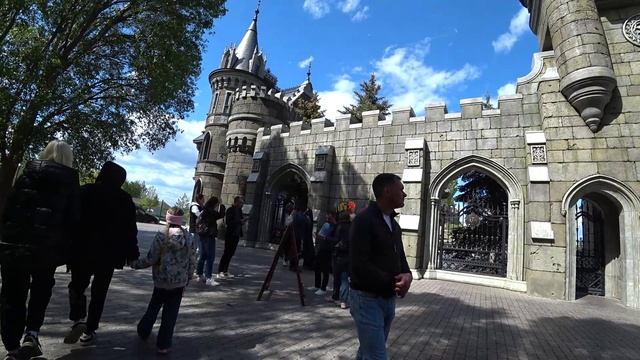 Поездка в замок Гарибальди смотреть онлайн