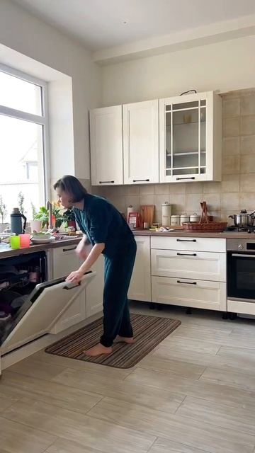 А у вас также?😅 #дача #дом#уборка#уборкавдоме#посуда#п? смотреть онлайн