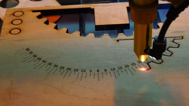 Лазерная гравировка и резка фанеры 8 мм смотреть онлайн