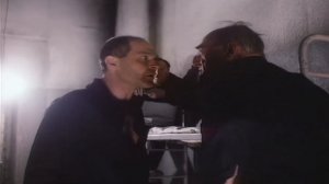 Разговор по фене (Не будите спящую собаку, 1991)