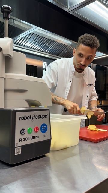 Шеф-повар против овощерезки #шефповар #кухня #готовка смотреть онлайн