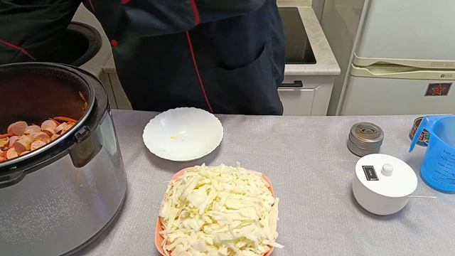 Тушеная капуста с сосисками — рецепт вкусного ужина в смотреть онлайн