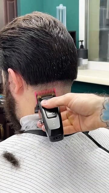 Подпишись ! #барбер #мужскиестрижки #топ #shorts смотреть онлайн