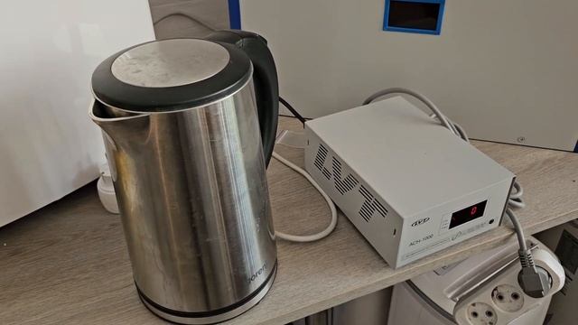 Чи витримає стабілізатор АСН-1000 чайник на 1.8 кВт? Тест ?